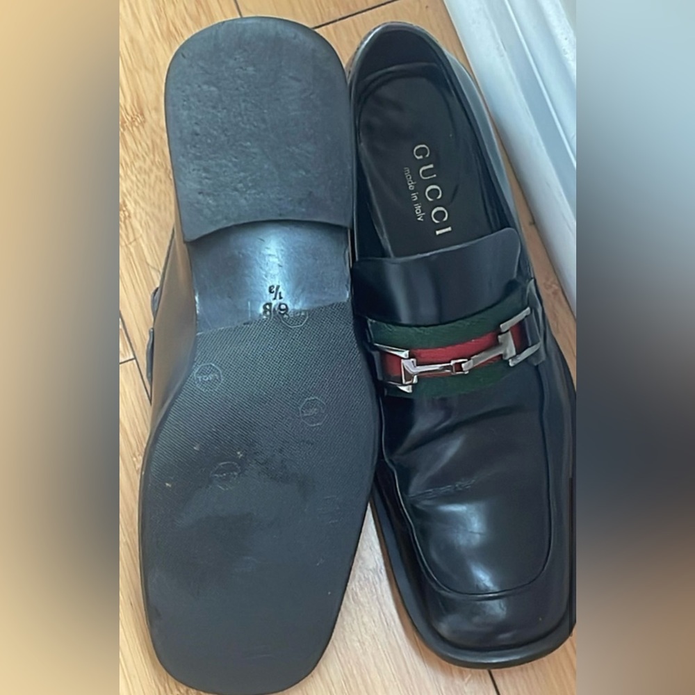 Black Guccis shoe’s